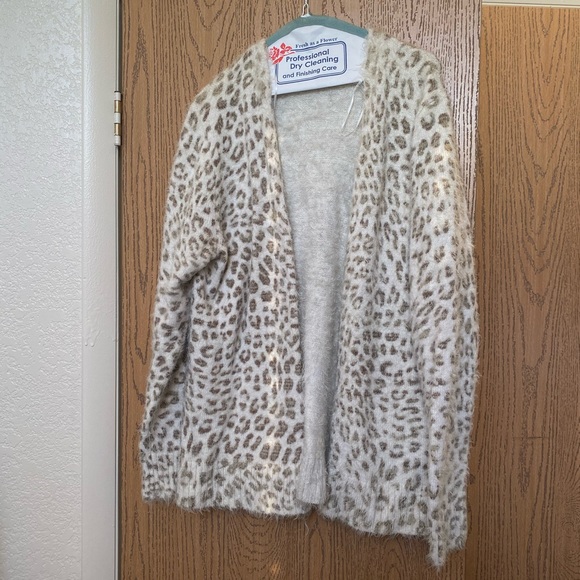 Cynthia Rowley Sweaters - Cynthia rowley leopard sweater